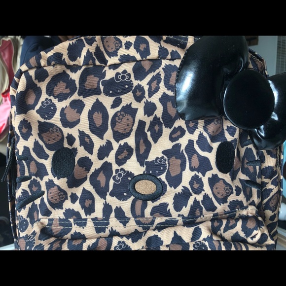 Hello Kitty - Picture 4 of 7